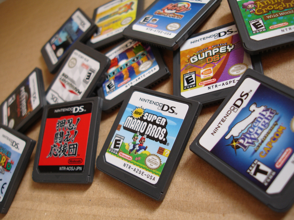 Nintendo 3DS: Nintendo 3DS Already Hacked For Use With R4 Cards - My  Nintendo News