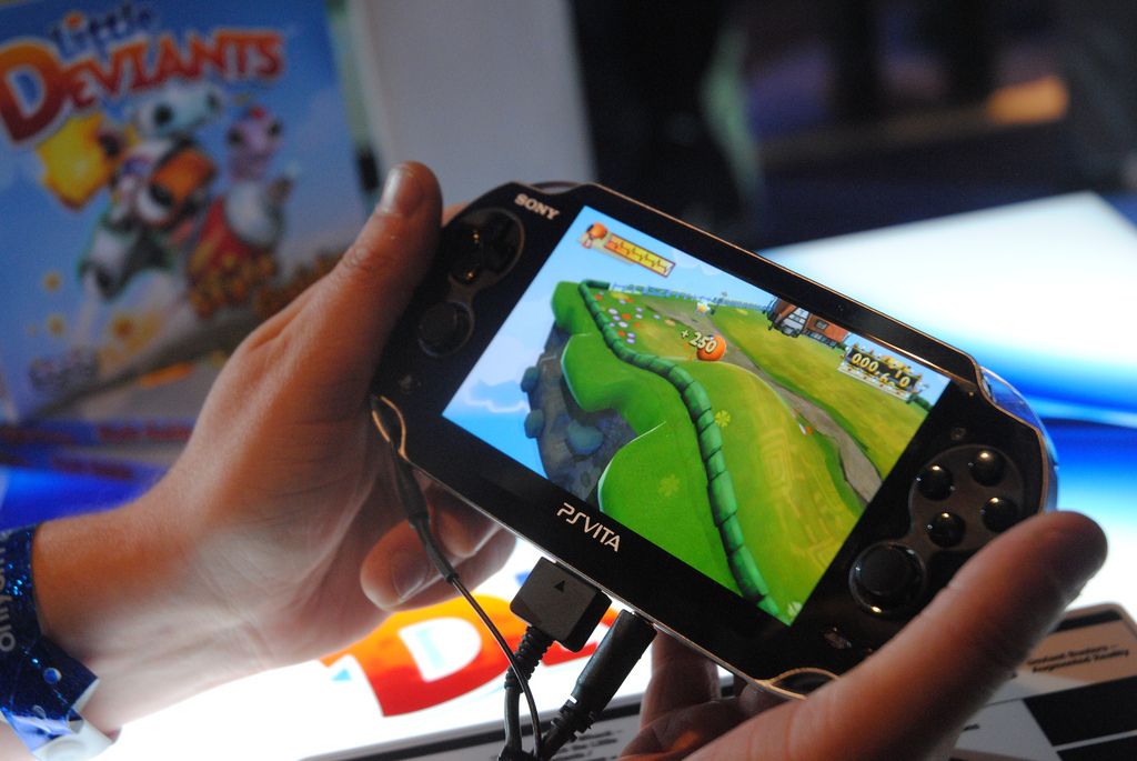 Nintendo 3DS The Nintendo 3DS Price Cut Puts PlayStation Vita In A